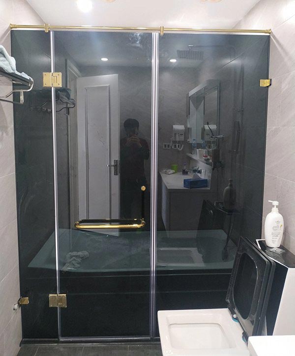 thi công vách tắm kính tại Hải Phòng