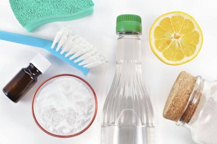 cách vệ sinh phòng tắm kính bằng nguyên liệu tự nhiên
