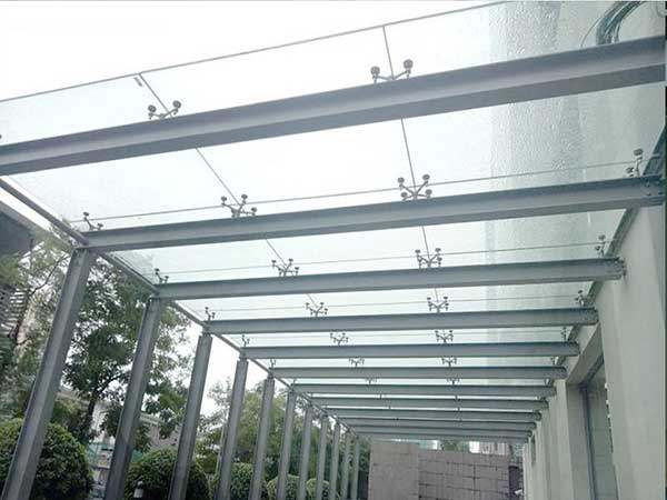 lắp đặt mái kính cường lực tại hải phòng