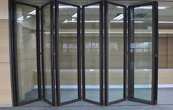 báo giá cửa kính cường lực xếp gấp