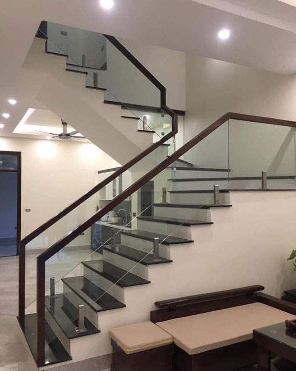 cầu thang kính chất lượng tại Thủy Nguyên