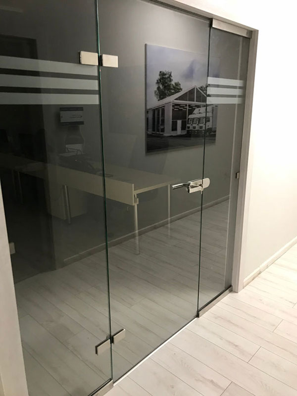 Thi công cửa kính cường lực ở Kiến An